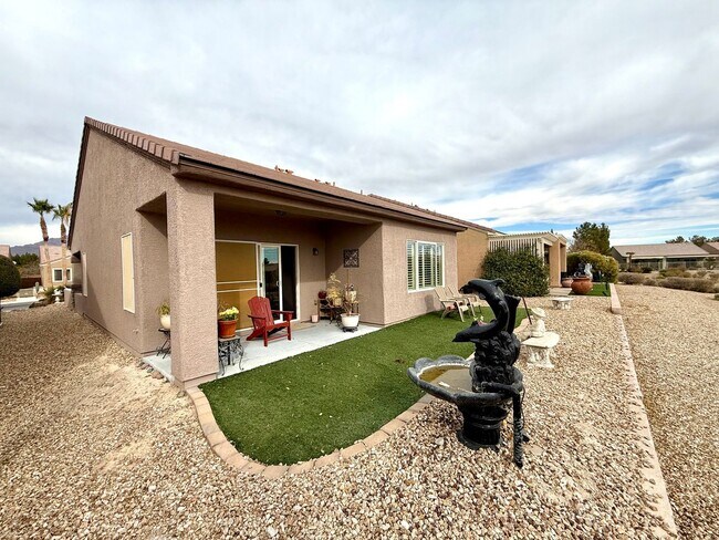 Building Photo - Great single-story two bedroom home in Sun City Aliante with golf course view