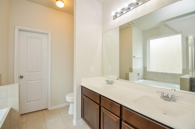 Building Photo - 24902 Alberti Sonata Dr