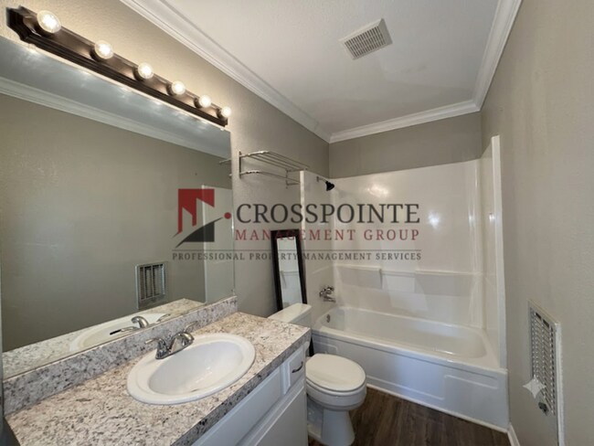 Building Photo - Tour Today! Studio Apartment in East Tyler!