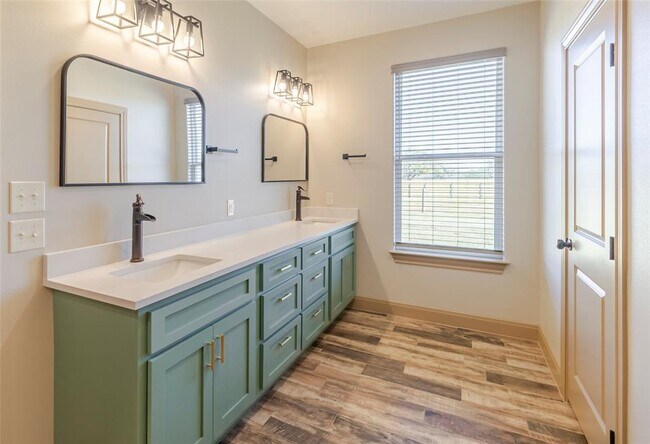 Building Photo - 303 Bob's Trail