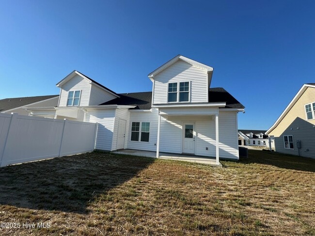 Building Photo - 824 Sarah Rebecca Dr