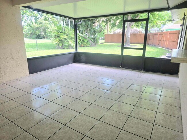 Building Photo - 6504 Heather Way