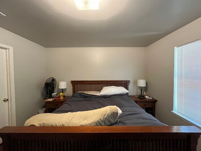 Building Photo - Coming Soon! Charming and Contemporary 3-B...