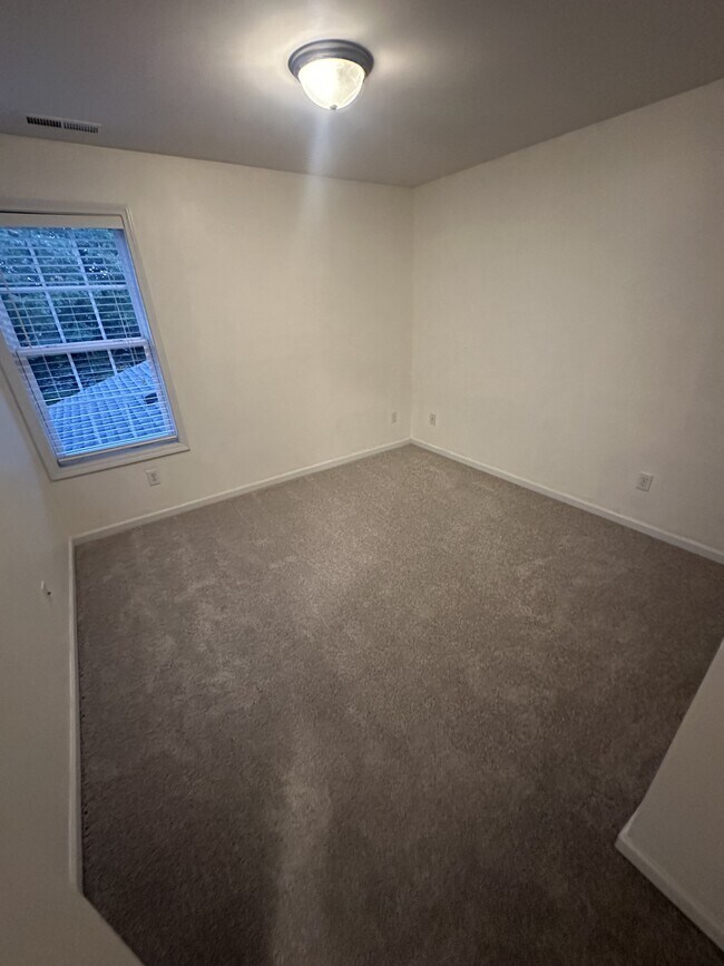 Building Photo - 2728 Cloud Mist Cir