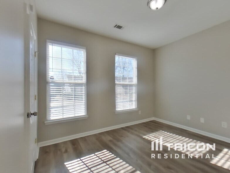 Building Photo - 1282 Winwood Dr