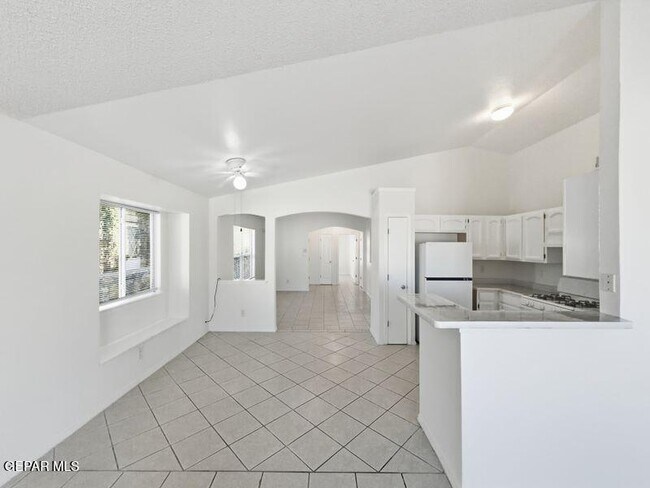Building Photo - 11621 Gypsum Hills Cir