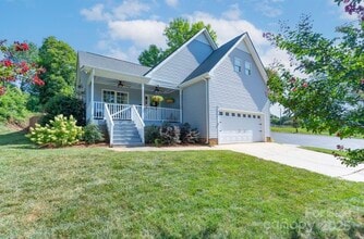 Building Photo - 106 Lincoln St