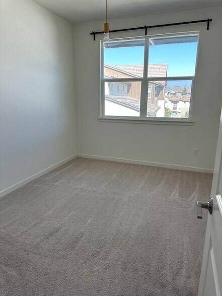 Bedroom - 9424 Shade Pl