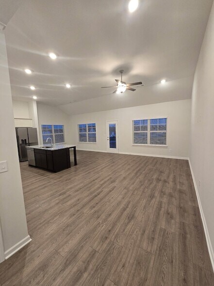 Building Photo - 229 Republic St