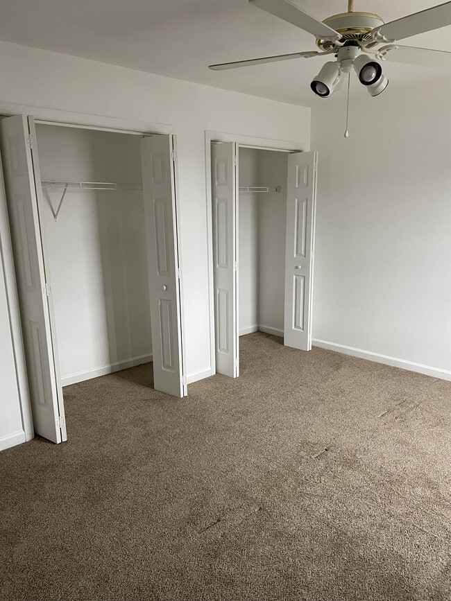 Building Photo - 115 Hartford Ct