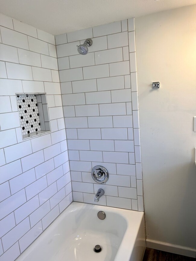 Building Photo - Remodeled Home In Patrick Henry/Edison School District!