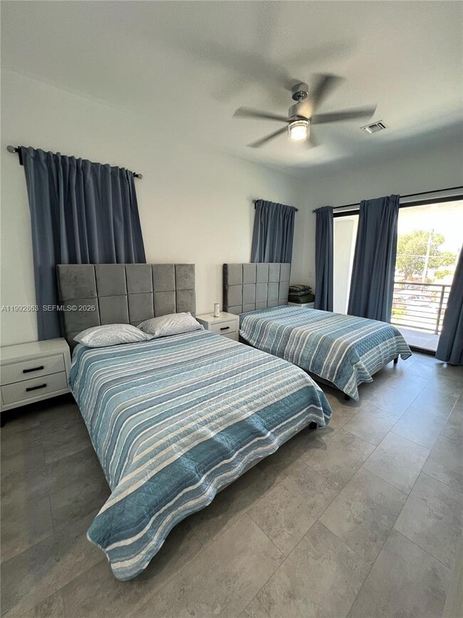 Building Photo - 2342 McKinley St