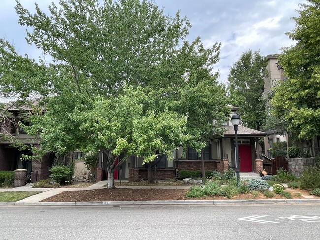 Building Photo - An Inviting Cherry Creek Lifestyle!