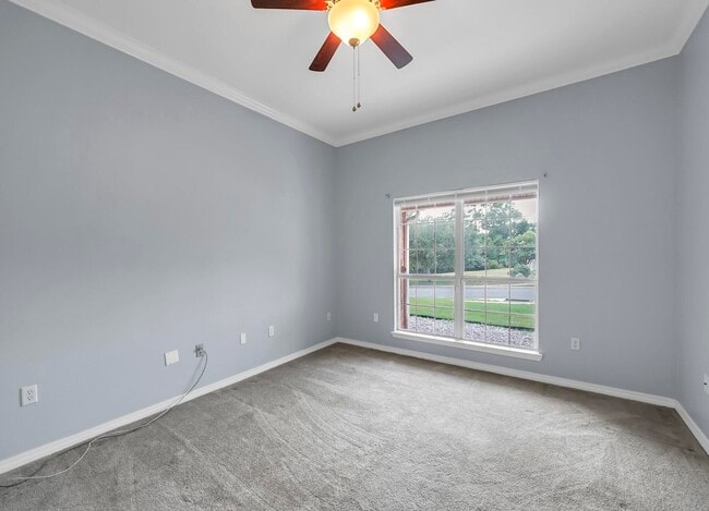 Building Photo - 5897 Saratoga Dr