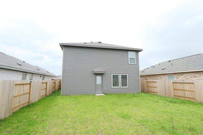 Building Photo - 26727 Feather Reed Dr