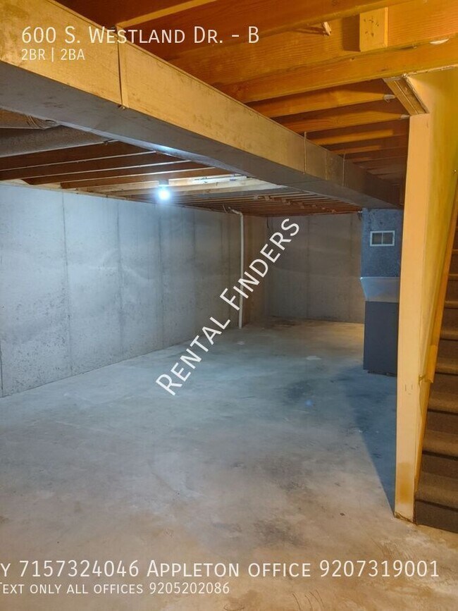 Building Photo - 600 S Westland Dr