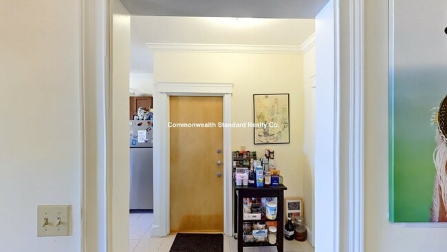 Building Photo - 27 Glenville Ave