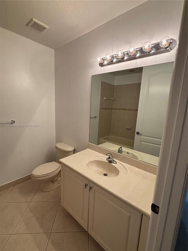 Building Photo - 413 SW 147th Ave