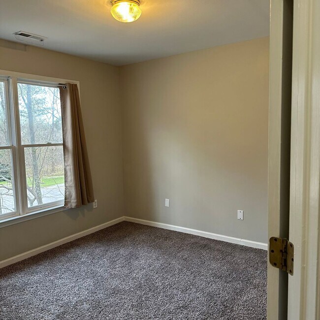Building Photo - Charming 4BR House in Clayton