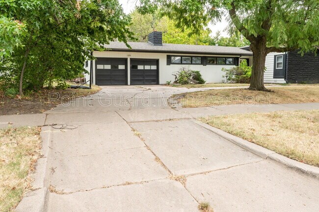 Building Photo - 1716 N Harvard Ave