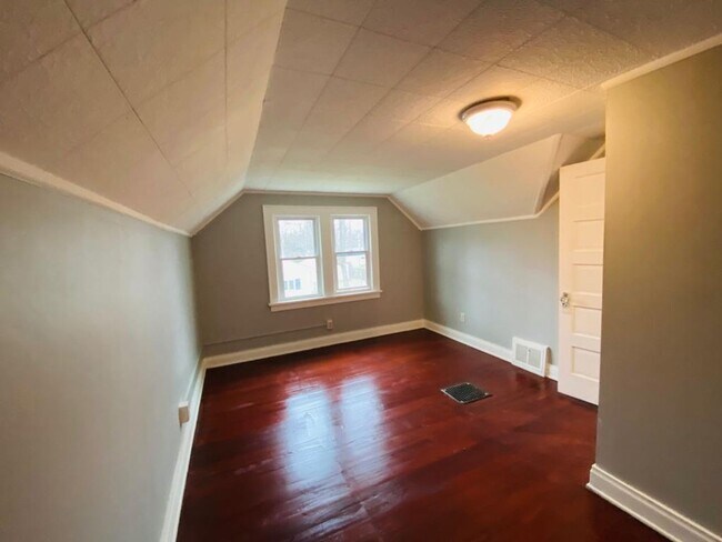 Building Photo - 6388 Seminole Trl