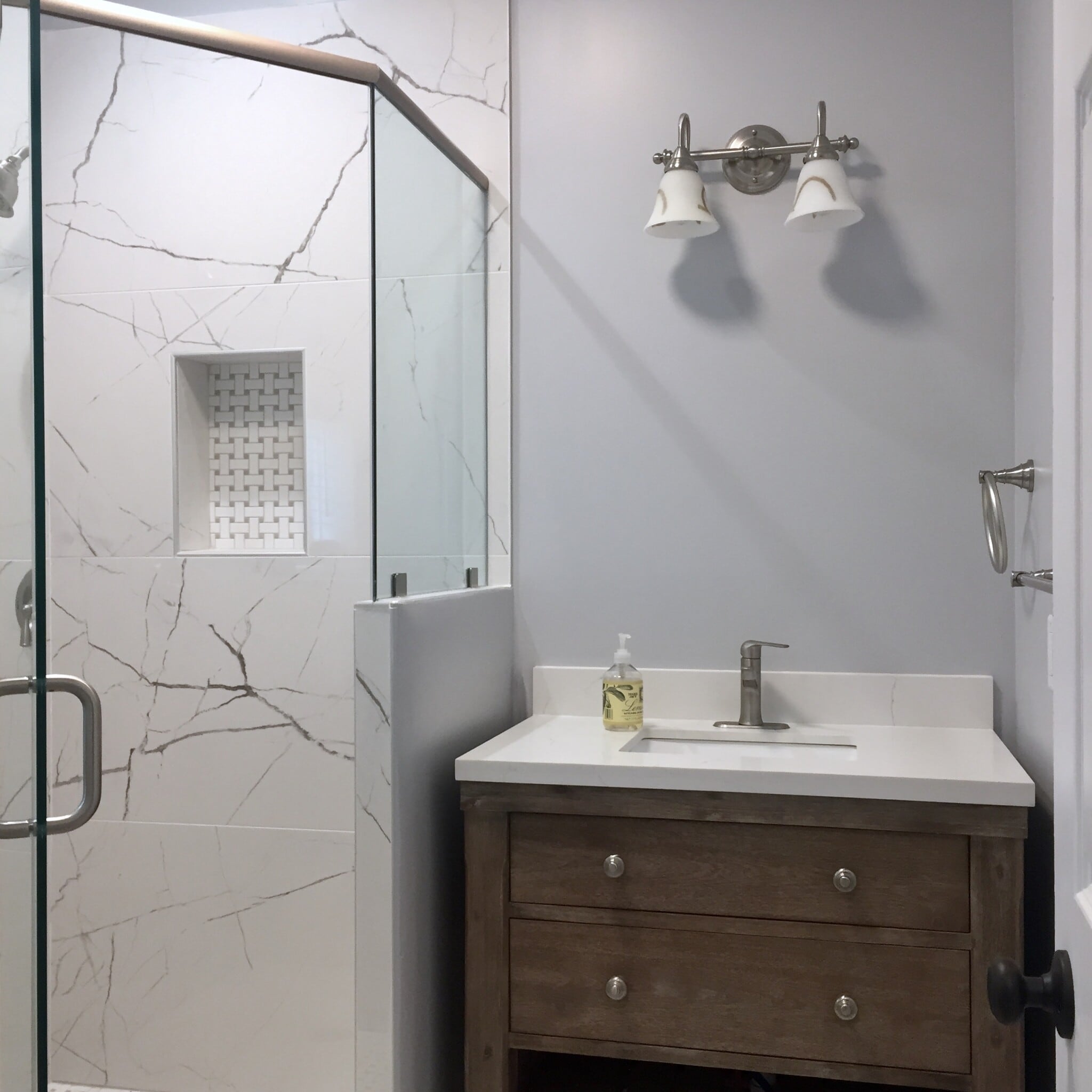 Bathroom 1 - 1707 Oxmoor Rd