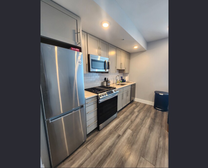 Building Photo - 55 W Fifth St