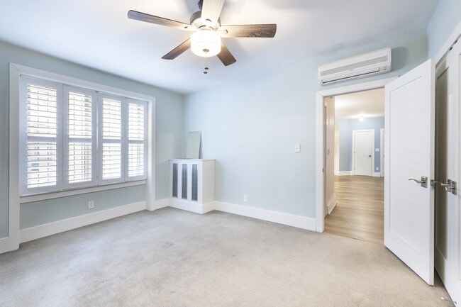 Building Photo - 1910 Kalorama Rd NW