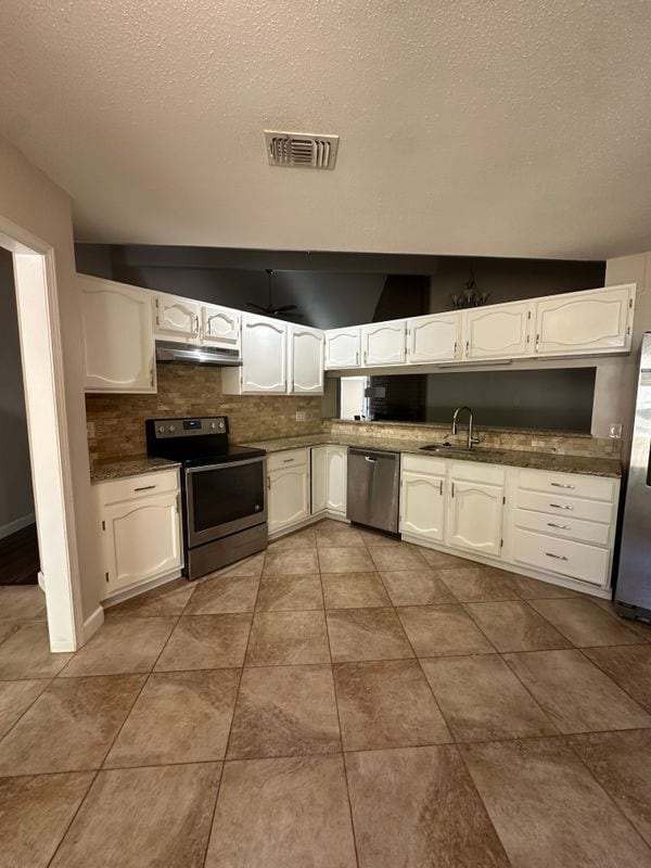 Building Photo - 6838 Apona St