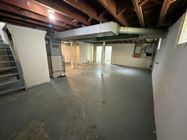 Building Photo - 4939 Western Hills Ave