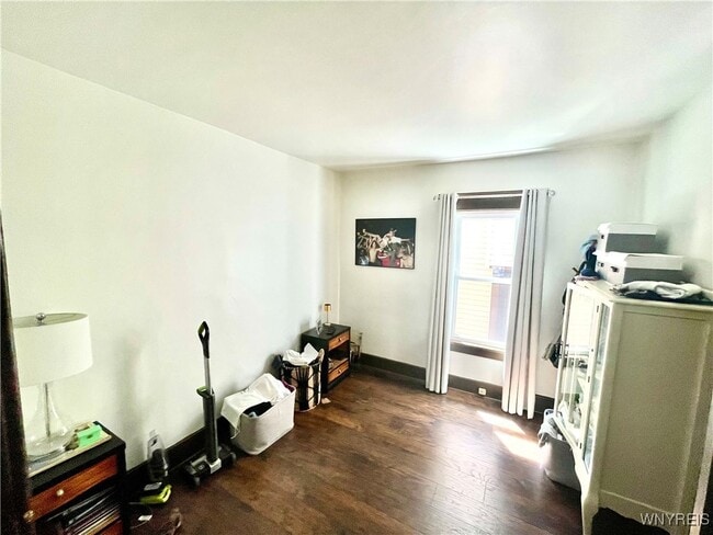 Building Photo - 141 Parkwood Ave