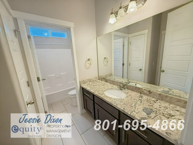 Building Photo - 1369 Carriage Chase Dr