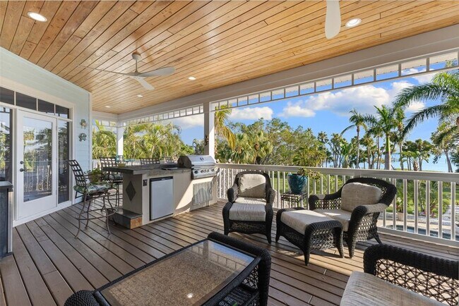 Building Photo - 450 Bayshore Dr