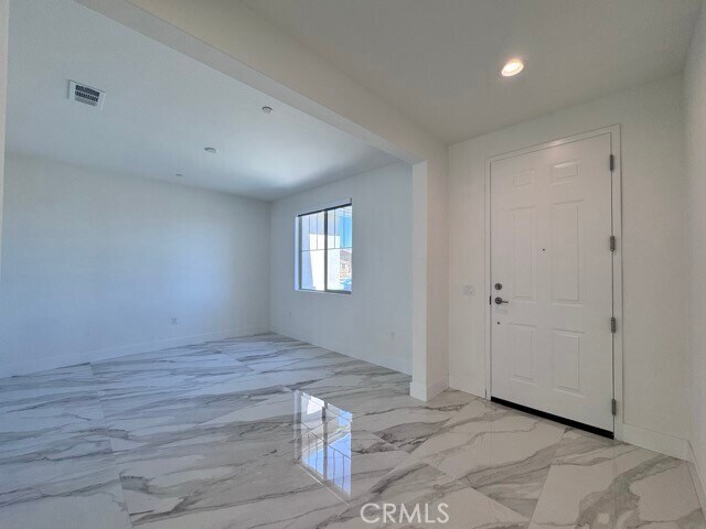 Building Photo - 25061 River Peak Dr