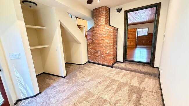 Building Photo - 54080 Pine Crest Ave