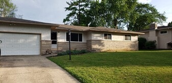 Building Photo - 3483 Wenwood Dr