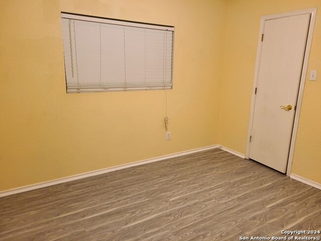 Building Photo - 8911 Laguna Rio