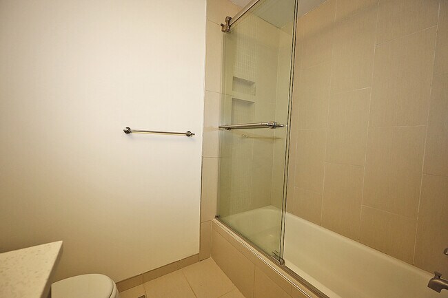 Building Photo - 48 Lambert Dr