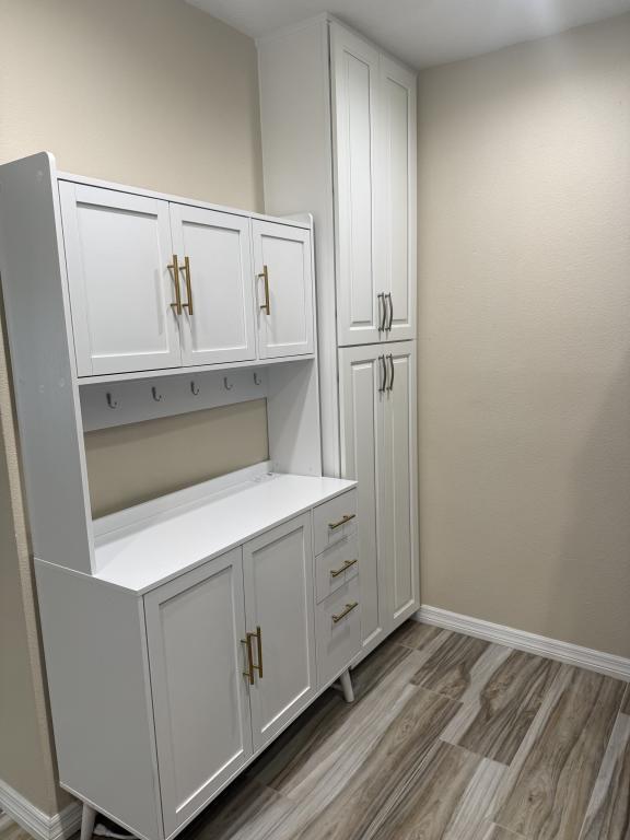 Building Photo - 6212 Horseshoe Ave