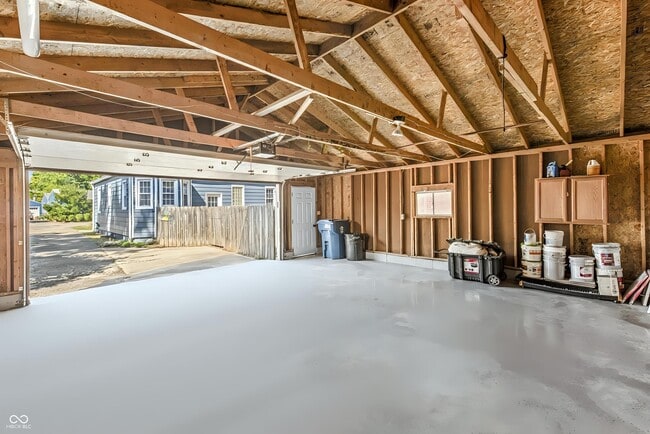 Building Photo - 5305 Evanston Ave