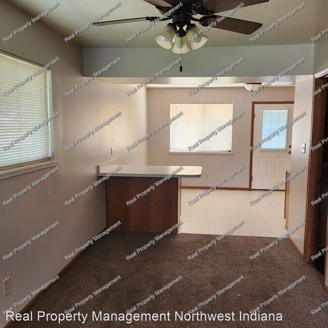 Building Photo - 3 br, 1.5 bath House - 5181 Plaza Avenue