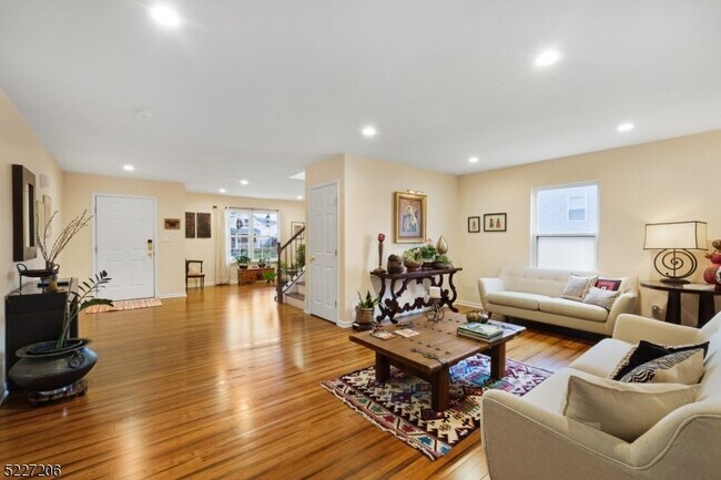 Building Photo - 70 Alvin Sloan Ave