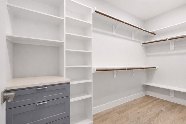 Building Photo - 10115 Porto Rico Rd