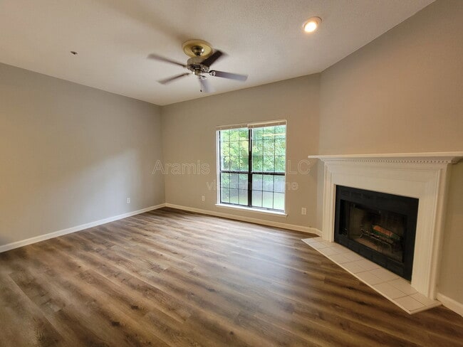 Building Photo - 3058 Steeplechase Dr