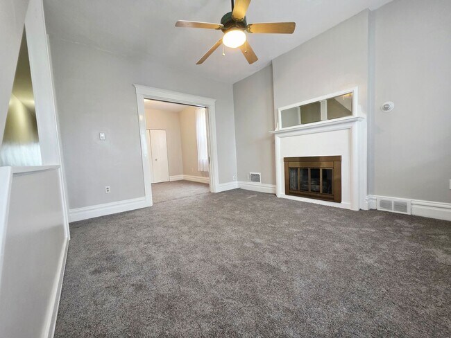 Building Photo - 456 Bailey Ave