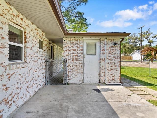Building Photo - 717 Wiegand Dr