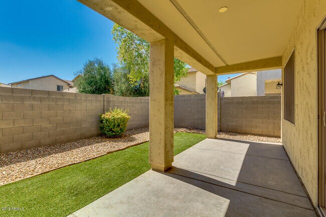 Building Photo - 7219 N 73rd Dr