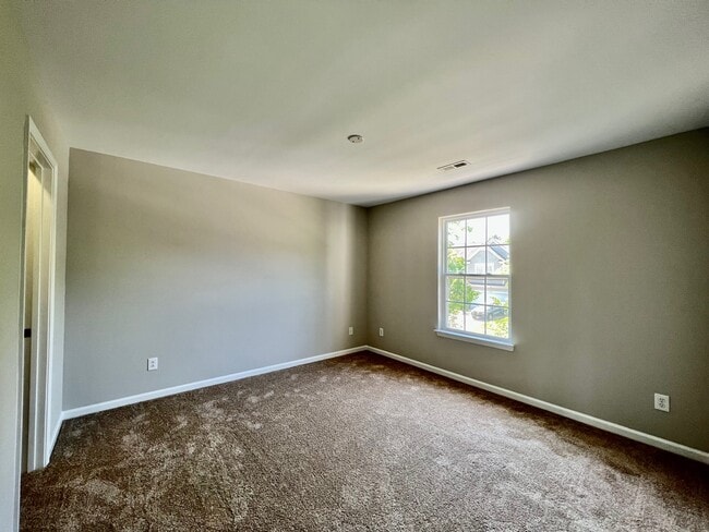 Building Photo - 10311 Dominion Village Dr