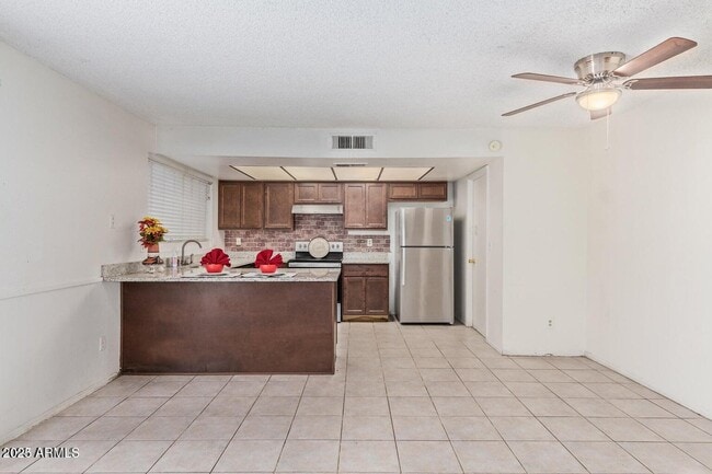 Building Photo - 3551 E Campo Bello Dr