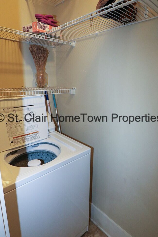 Building Photo - Condo on Logan Martin Lake